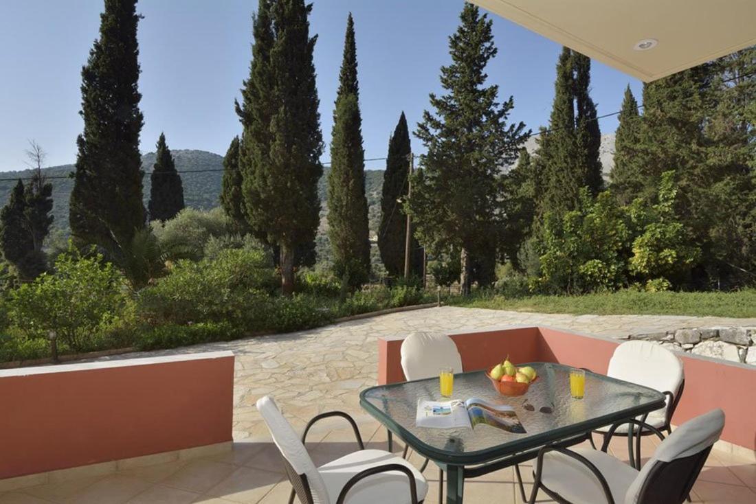 Vivi'S Apartments Agia Efimia ภายนอก รูปภาพ