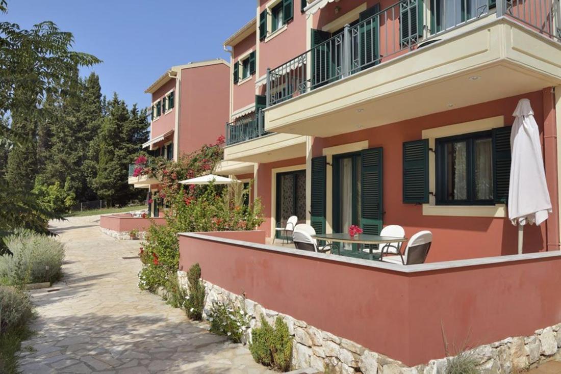 Vivi'S Apartments Agia Efimia ภายนอก รูปภาพ