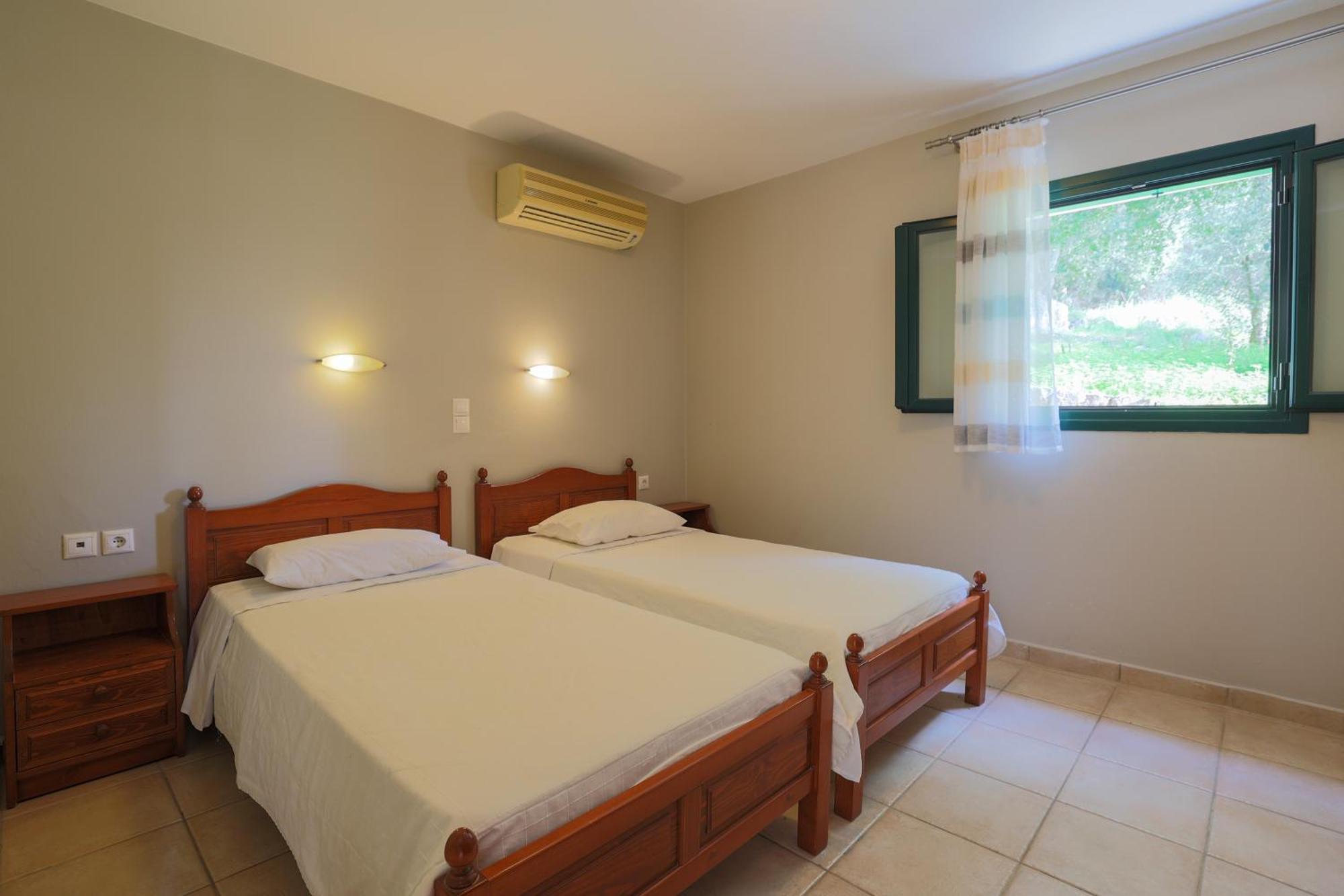 Vivi'S Apartments Agia Efimia ภายนอก รูปภาพ