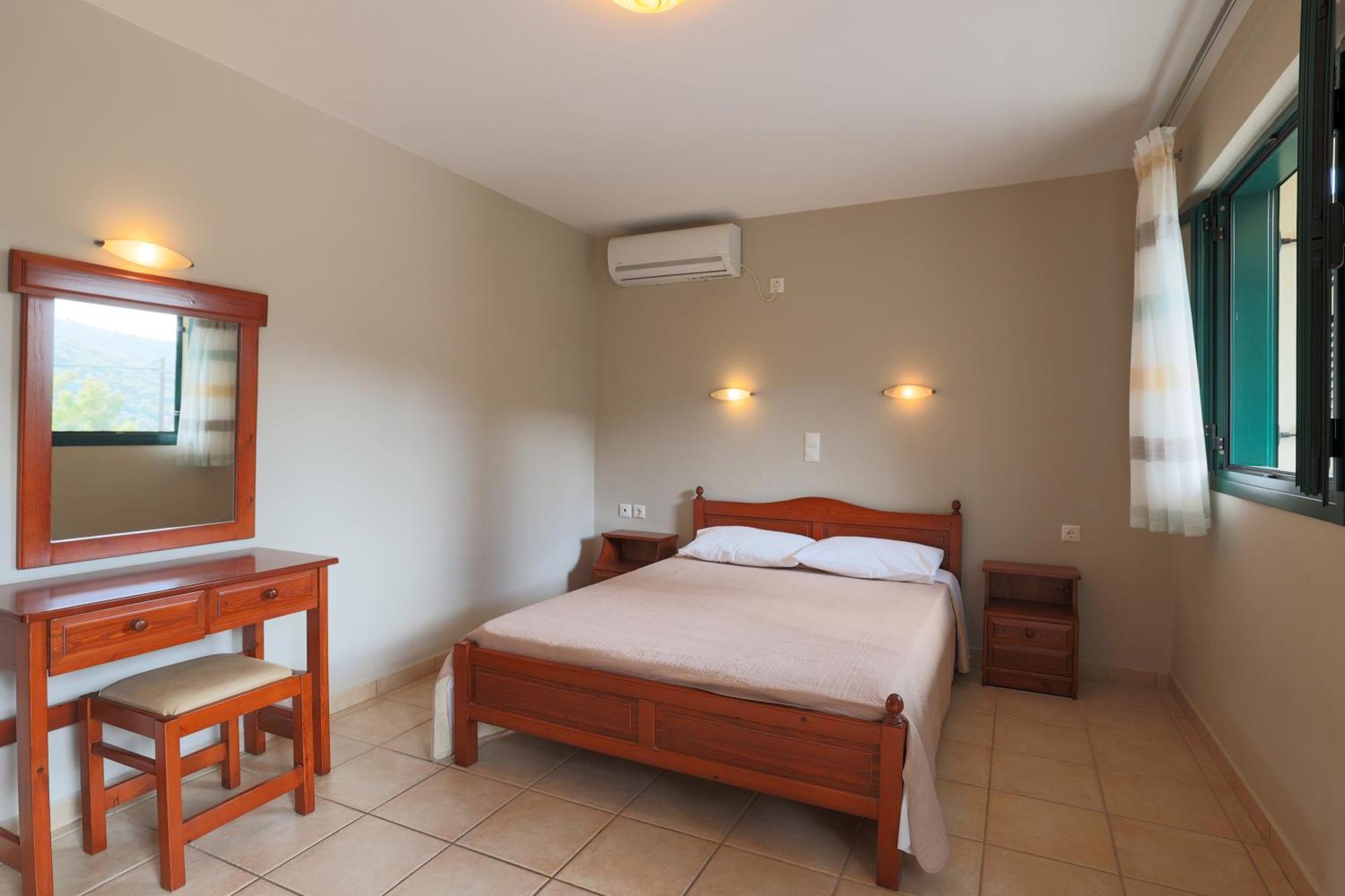 Vivi'S Apartments Agia Efimia ภายนอก รูปภาพ